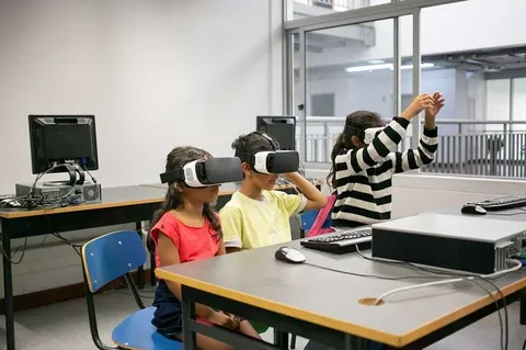 Which College Was The First To Host Classes In The Metaverse?